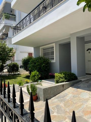 Kalimera Alimos Apartment Atenas Exterior foto
